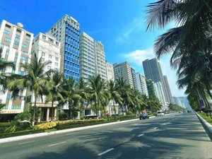bán gấp tòa căn hộ + khách sạn vị trí vàng biển mỹ khê hiếm trên thị trường (doanh thu 275tr/tháng)