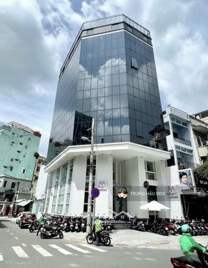 bán toà nhà 2.000m2 sàn góc 2mt lê thị riêng quận 1 - hầm - 9 tầng st - hđt 900 triệu - giá 185 tỷ