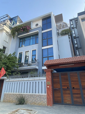 cho thuê biệt thự tại mễ trì, nam từ liêm, hà nội, 150m x4 tầng, mt 9m. 32tr có tl