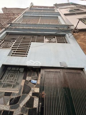 trung tâm đống đa-dân xây-mặt tiền rộng-xung quanh nhiều tiện ích-gần hồ-nhỉnh 11t