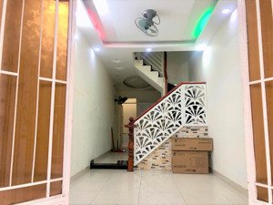 cho thuê nhà nguyên căn hiệp thành 45 (đối diện bia tiger),6.5 triệu 2 pn, 2wc, dtsd 70m2, ht45