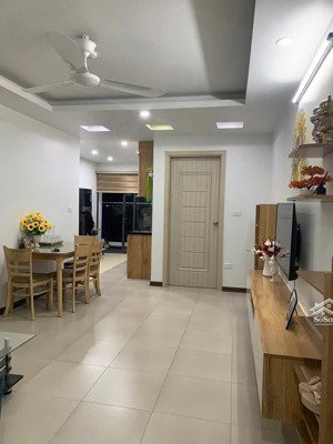 chính chủ gửi bán căn 54m-2n2w-ruby city3-giá 3,x tỷ nhà đẹp-tầng trung-view k chắn-lh 