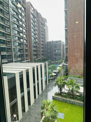 bán 3 phòng ngủ the river 26 tỷ all in, sẵn sổ, sẵn hợp đồng thuê tầng thấp, 137m2