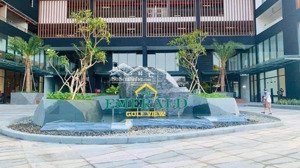chính chủ cần bán lỗ căn góc 2pn2wc cc the emerald golf view , full nội thất 3.15 tỷ 76m2
