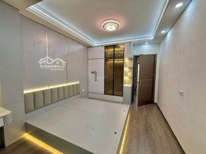 đường láng - siêu phẩm hàng hiếm phân lô - ô tô tránh - thang máy - 2 thoáng vĩnh viễn. giá tốt