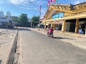 hàng hiếm đất hẻm nguyễn khuyến đối diện chợ vĩnh hải giá 2,4 tỷ