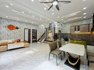 căn nhà diện tích khủng 75m2 đất - tổng 4 phòng - 2 phòng trệt - gần uỷ ban