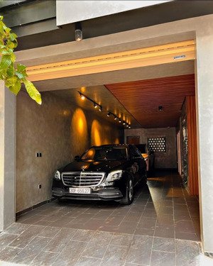 bán nhà phố đỗ quang - cầu giấy 70.8m2*7 tầng thang máy. vị trí đẹp kinh doanh giá 32 tỷ