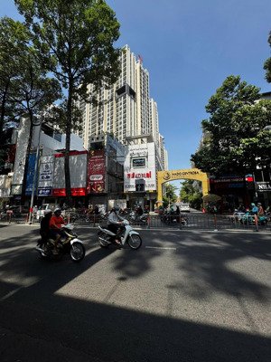 bán nhà góc 2 mặt tiền - ngay vòng xoay dân chủ - 3 tháng 2, q.10 - 41m2 - 2 tầng btct