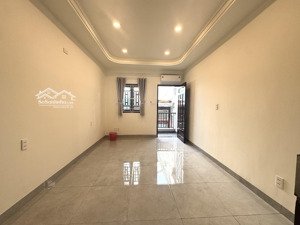 cho thuê phòng lê quốc hưng, quận 4 không nội thất có ban công thoáng