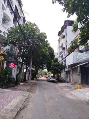 siêu phẩm còn sót lại. d2. 4x18. hẻm 12m.