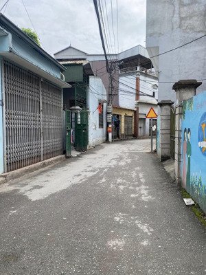 14 tỷ chia lô - xây ccmn. lô đất 120m2. mặt tiền 12m. 2 mặt tiền. đường 2,8m. kim chung - hđ