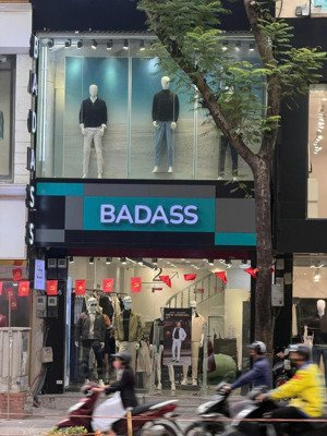 cho thuê nhà cực đẹp phố thái hà 70m2*3 tầng, mt 5m