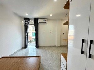 cho thuê gấp studio tại võ chí công, ô tô đỗ cách nhà 15m, nhiều tiện ích xung quanh, khu dân cư