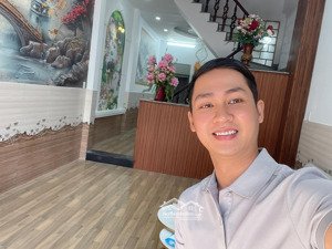 nhà 4 tầng nở hậu nhẹ hẻm 6m oto, hướng đông đón nắng sáng