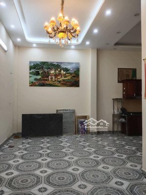 bán nhà riêng tại đê la thành nhỏ - 70m2 - 3 tầng - 2 thoáng - 50m ra đường - cách ô tô đỗ 20m