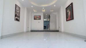70m2 nhà bồ đề, gara ô tô, 7 tầng thang máy, 8 phòng ngủ rộng, dòng tiền ổn định