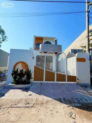 BÁN NHÀ 1 TRỆT 1 LẦU MỚI XÂY KHU DÂN CƯ PHƯỜNG 8 (NAY LÀ PHƯỜNG TÂN HẠNH VĨNH LONG)