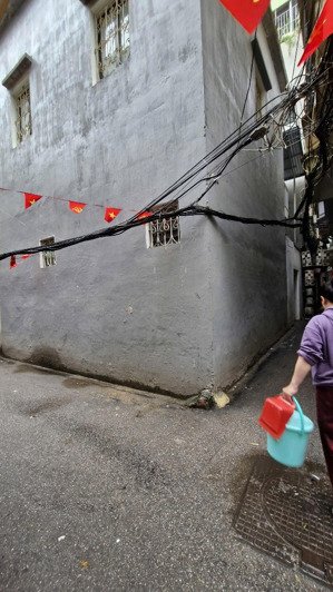 bán nhà riêng chính chủ 2 mặt ngõ tại võng thị - tây hồ 72m2 x 2t, cách hồ tây 1km