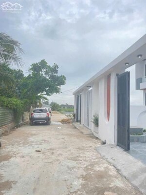 Nhà mới xây , đã hoàn công xã Mỹ Hạnh Nam, Đức Hòa dt 125m2 1 lửng , 3pn, 2wc giá 2,25 tỷ