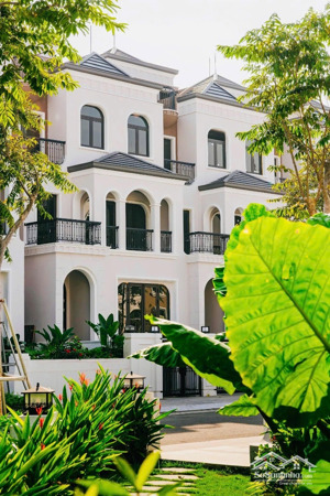 bán căn biệt thự ciputra tây hồ,mặt vườn hoa cực đẹp,chiết khấu lên đến 10% duy nhất trong tháng 12