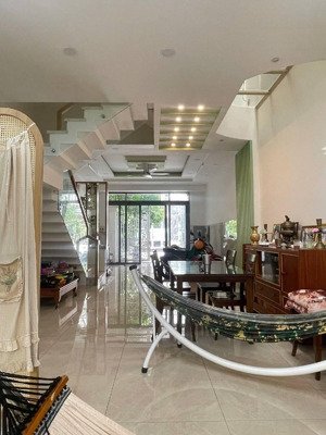 mặt tiền tên lửa gần aeon mall bình tân - 100m2 - 5x20 - 4 lầu mới cứng