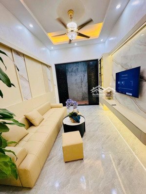 gần hồ đền lừ, hoàng mai kinh doanh, ngõ thông, sđcc, full nội thất, 45m2, mặt tiền đẹp