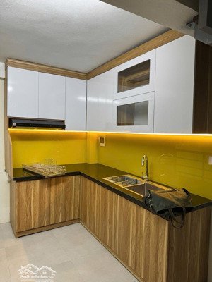 nhà đẹp ngõ thông ba gác đỗ cửa, gần hồ ba bước ra mặt phố dân xây tiện ích dt 18/20m2 5t giá 5.7tỷ