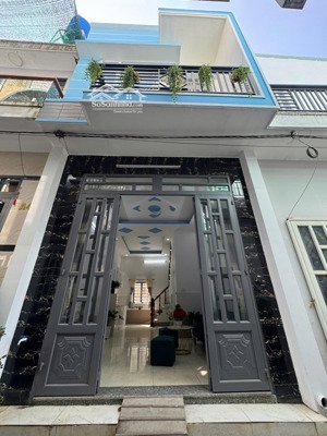 nhà đang ở cần bán gấp bao hết phí