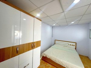 phòng nội thất mới 100% ngay toà nhà viettel