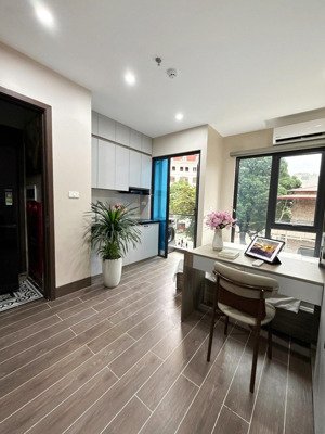 bán nhà 220 minh khai 50m2 11.5 tỷ thang máy dòng tiền 50tr/th mặt tiền 6m