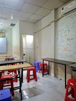 ngay công viên làng hoa 4x16m, 64m2, 2 căn ra đường xe tải - sổ hồng riêng - 5.25 tỷ