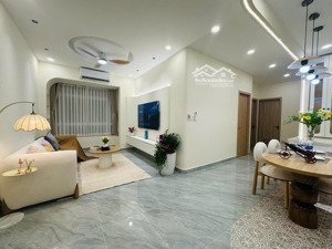 cần bán căn hộ sky garden - pmh - q7 nhà đẹp, mới 100%, có sẵn hđt: 29tr/ tháng.lh: 