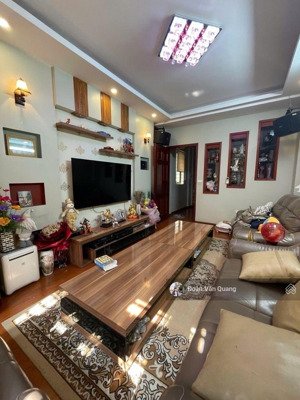 trung tâm đống đa - lô góc - 5m ra 2 ô tô tránh, chỉ 40m ra phố - ngõ thông - vị trí cực hiếm