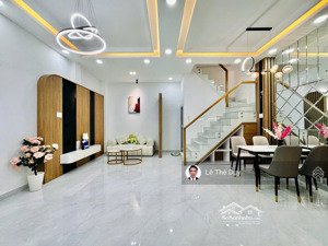 bán nhà phố 4 tầng mới ngang 5.82m đường lê đức thọ p17 hướng đông tặng nội thất