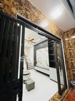 bán nhà ngọc khánh - trung tâm ba đình, 30m2, 5 tầng, nhà đẹp long lanh, giá 7.9 tỷ
