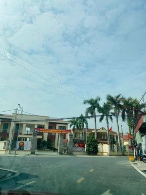 chỉ hơn 5xx triệu , sở hữu ngay bds gần ngay trục xã đường ôtô đỗ cửa siêu đẹp quyế