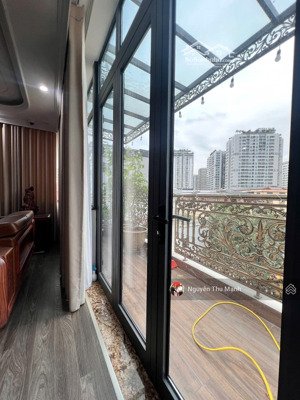 dòng tiền gần 2 tỷ/năm- 7 tầng thang máy-26p kk-2 thoáng trước sau- phố quan nhân