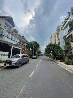 bán nhà mt đường số 53c, 5 x 16m, cấp 4, giá 7.5 tỷ. gần aeon mall