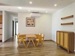 cho thuê ngay căn hộ 03 phòng ngủ dt 114.5m2 full đồ nhà mới + đồ mới giá chỉ 13tr rẻ nhất.