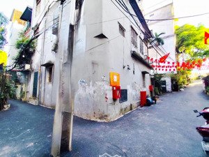 tin thật!! 5m ra ô tô, dân xây chắc chắn, đủ nt, ở ngay đón tết, 46m*4t, hoàng hoa thám