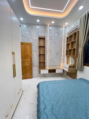 bán gấp biệt thự full nội thất cao cấp, giá cam kết, mt đường nhựa