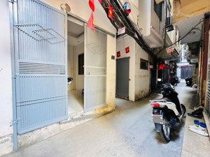 mặt ngõ ba gác phi, dt 45m2, mt 4,6m, 20m ra ô tô thông tứ phía, chỉ 8,3 tỷ dân xây (ctl)