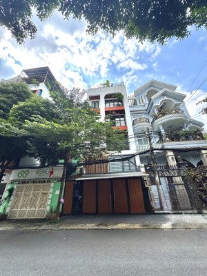 mặt tiền núi thành, p13, tân bình. dt: 7x25m, giá bán 28,5 tỷ