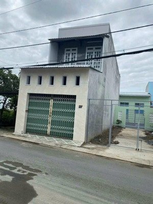 cần bán căn nhà mặt tiền đường liên ấp 2 - 3, xã đa phước, bình chánh