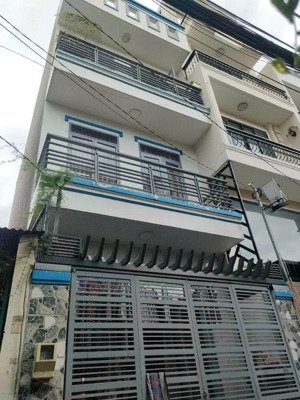 kẹt tiền bán gấp nhà nguyễn trãi. phường 2. quận 2. giá 4 tỷ 590. diện tích: 4 x 10m.