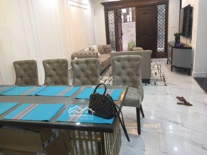 bán nhà mặt ngõ oto vỉa hè kinh doanh phố giang văn minh