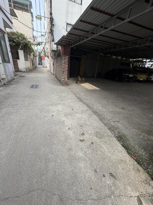 ô tô vào đất đỗ cửa , vị trí đẹp gần trường chợ giá chỉ hơn 3tỉ .tại phố bắc cầu - ngọc thuỵ