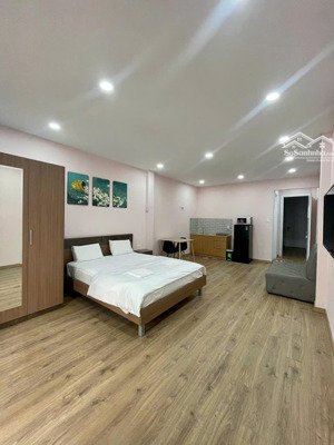 cho thuê nhà hẻm xe hơi phó đức chính, p. bến thành. 4m x 20m, 3 lầu, 4pn