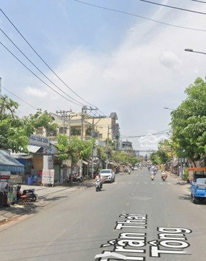 bán nhà mặt phố trần thái tông, 70 tỷ, 250m2, 10pn, 5wc